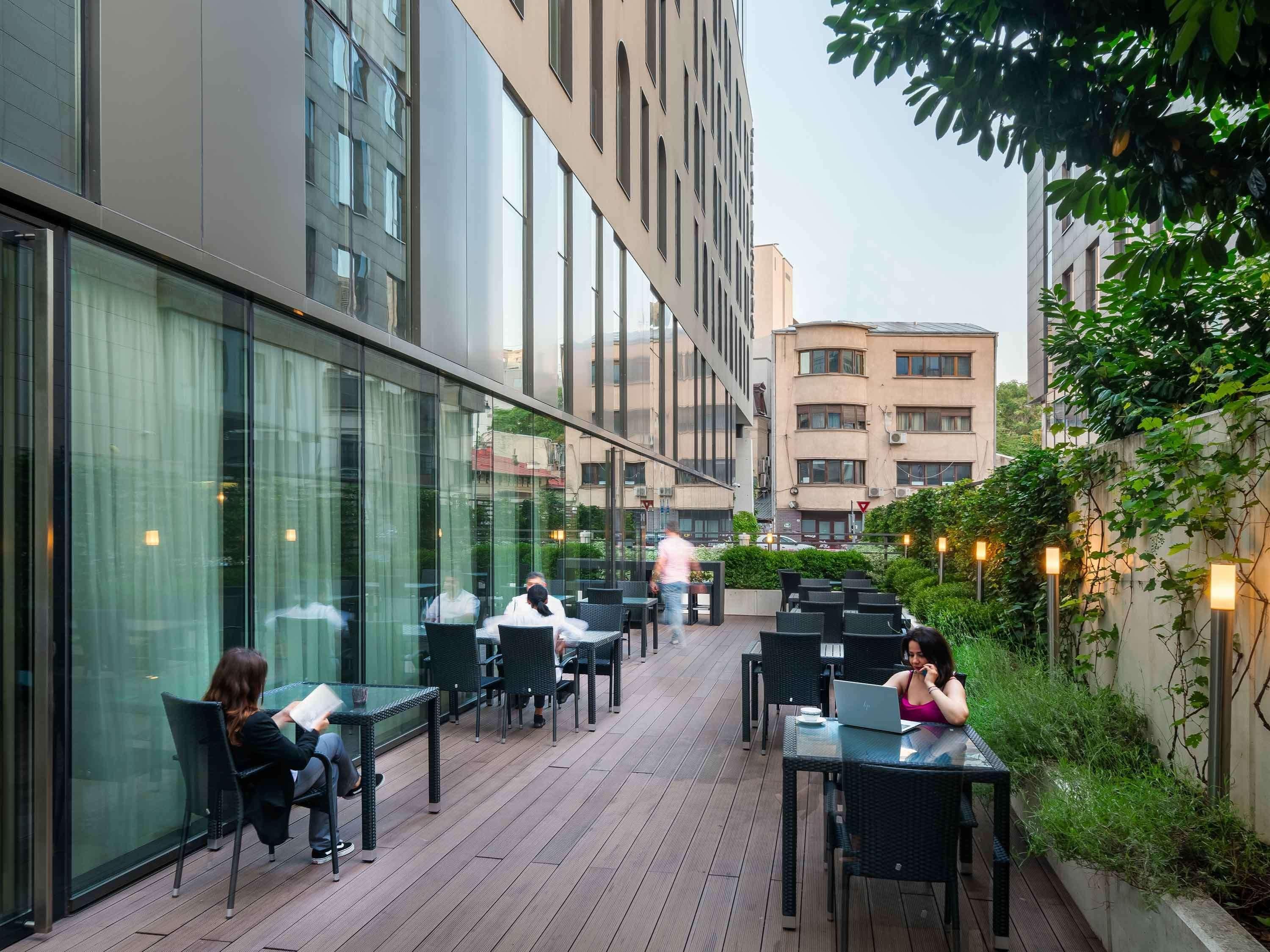 Mercure Center Hotel 4*