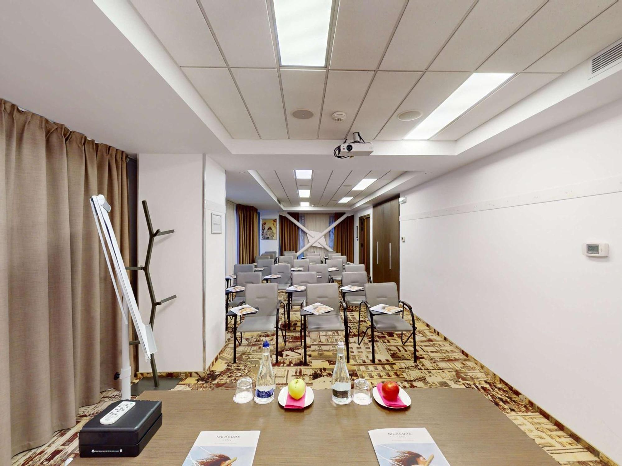 Mercure Center Hotel 4*