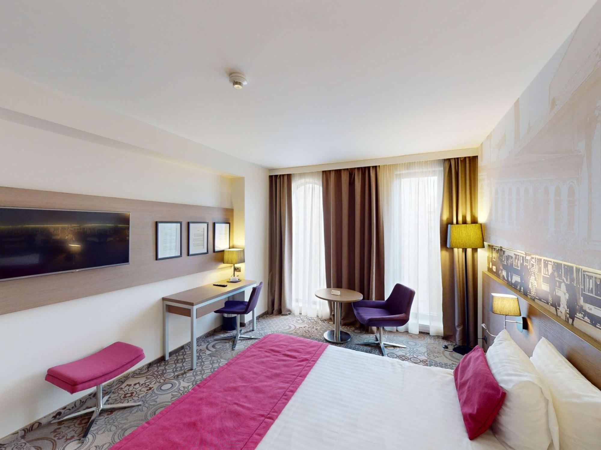 Mercure Center Hotel 4*